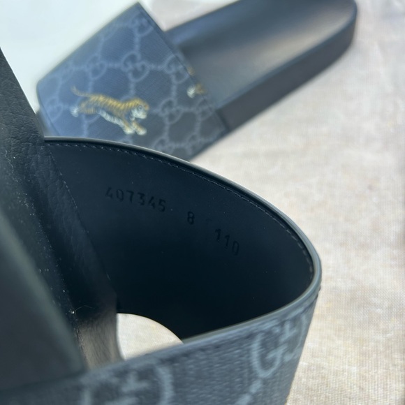 Gucci Tiger 🐅 Print Slip on sandals Men’s size 8 New in Dust Bags - Picture 3 of 8